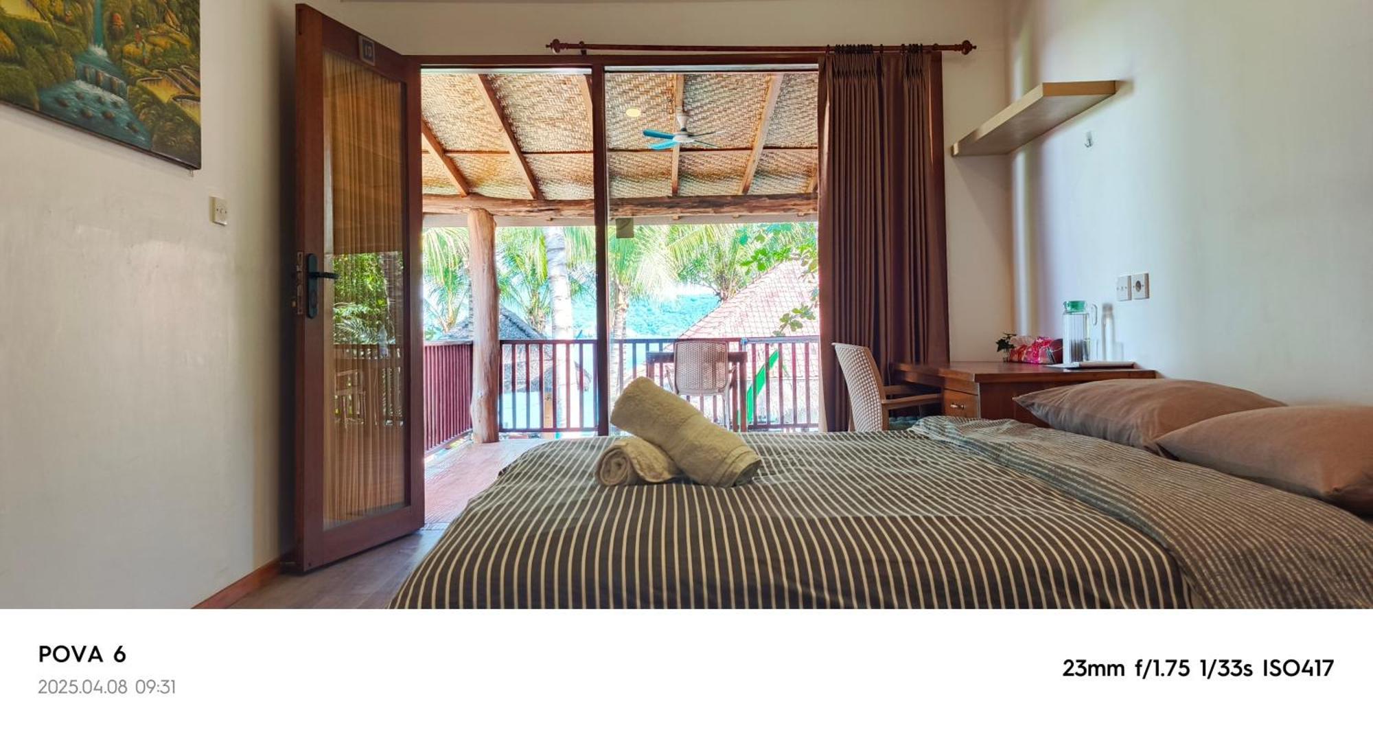 Castaway Surf Retreat 1 Hotel Sekongkang Exterior photo