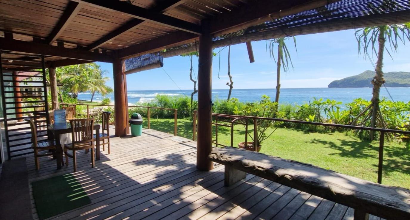 Castaway Surf Retreat 1 Hotel Sekongkang Exterior photo
