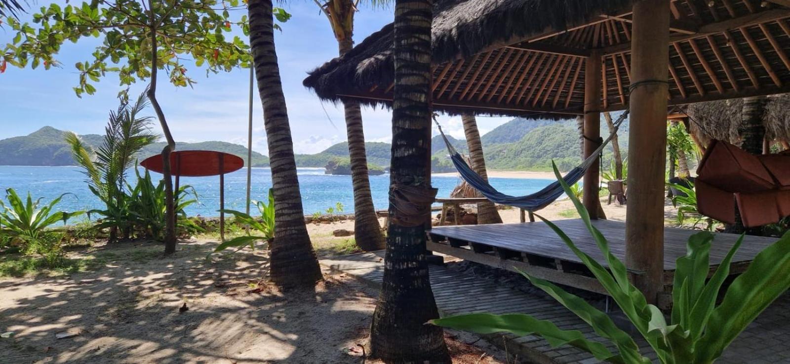 Castaway Surf Retreat 1 Hotel Sekongkang Exterior photo