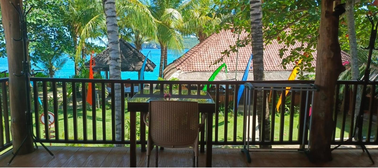 Castaway Surf Retreat 1 Hotel Sekongkang Exterior photo